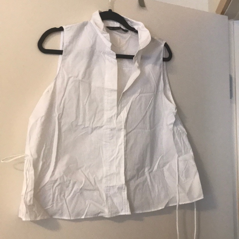 Brand new Zara sleeveless blouse with side ties